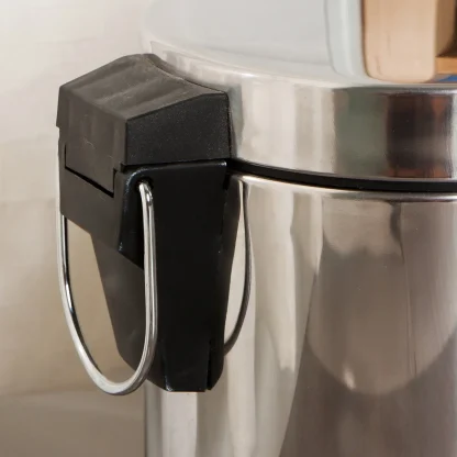 Waterproof Foot Pedal Trash Can - Image 5